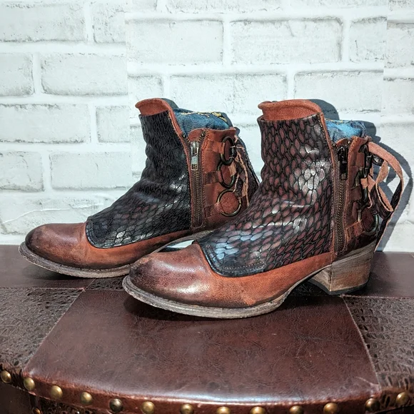 FreeBird CHERI Rust Multi Booties size 10
